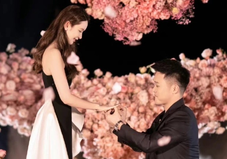 Tinh cu cua cuu chu tich Taobao duoc cau hon hinh anh