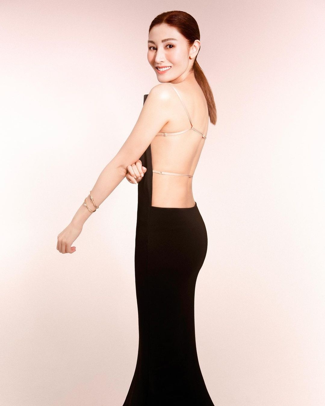 Ly Gia Han dot quy anh 1