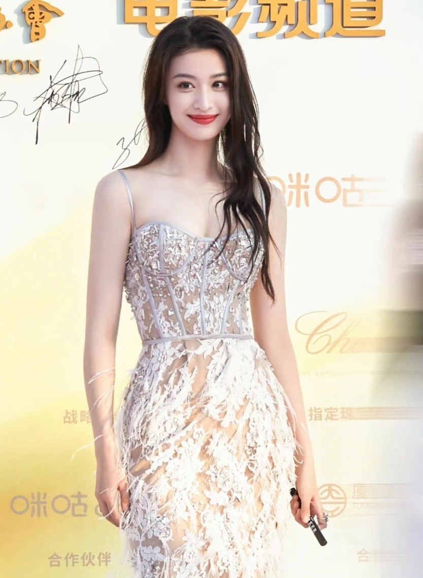 Miet thi ngoai hinh anh 1