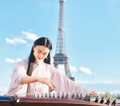 Co gai danh dan tranh anh 2