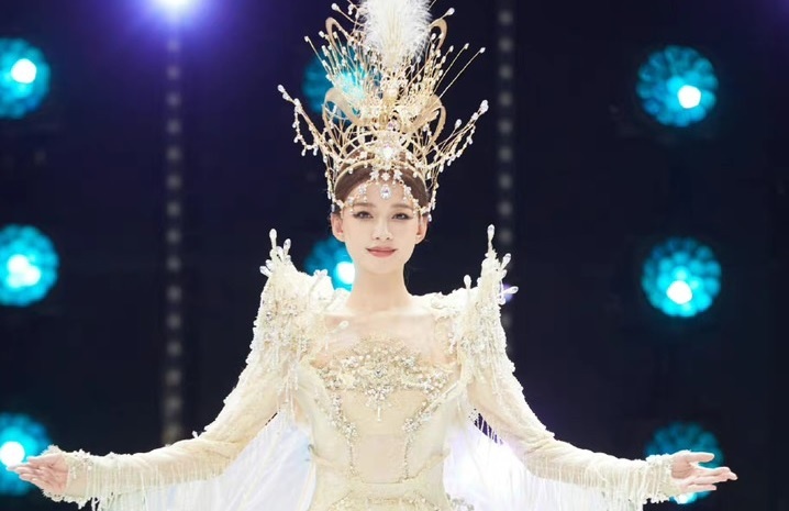 Ton Di duoc khen voi tao hinh nu than tai Kim Ung 2022 hinh anh