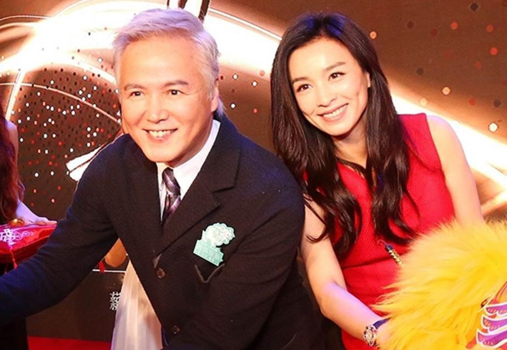 Hon 30 luat su bao chua cho vu an cua Truong Dinh hinh anh