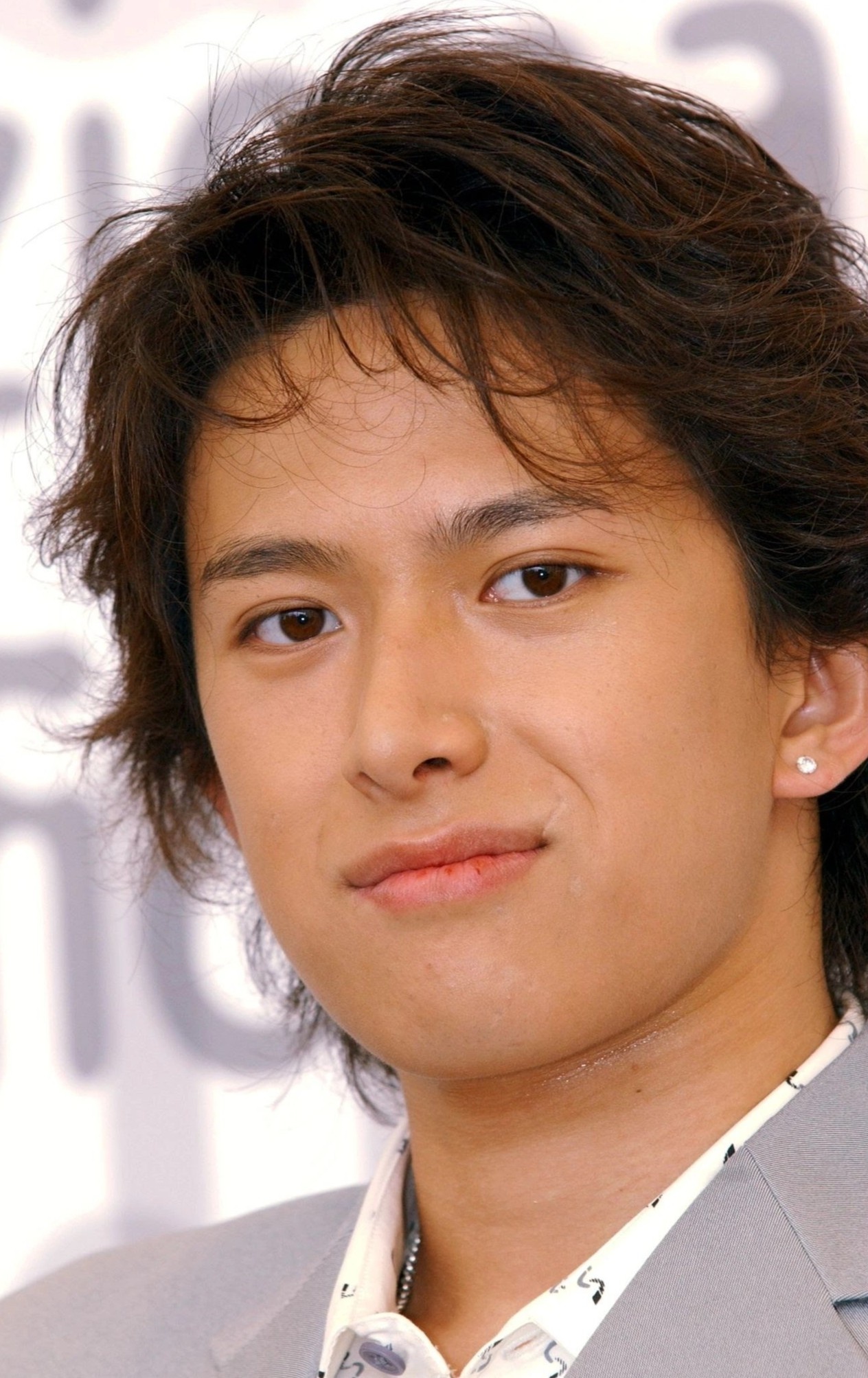 Tsuyoshi Abe bê bối ảnh 2 Tsuyoshi Abe be boi anh 2