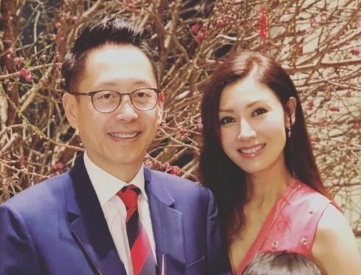 Cach Hoa hau Ly Gia Han va chong ty phu duy tri hon nhan 11 nam hinh anh