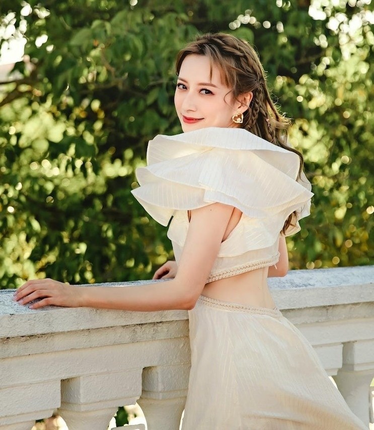 Mỹ nhân TVB đấu đá ảnh 2 My nhan TVB dau da anh 2