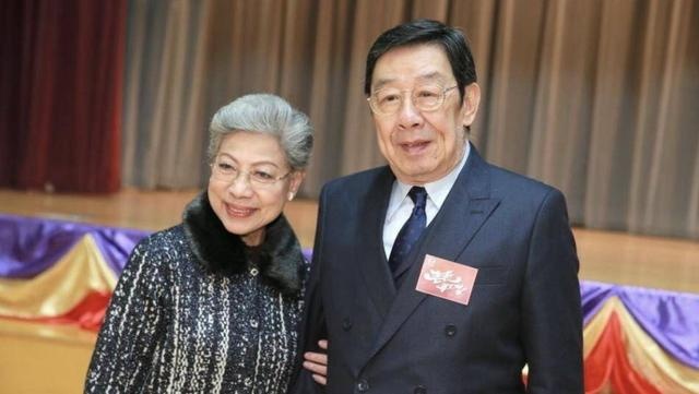 La Lan duoc cau hon anh 3