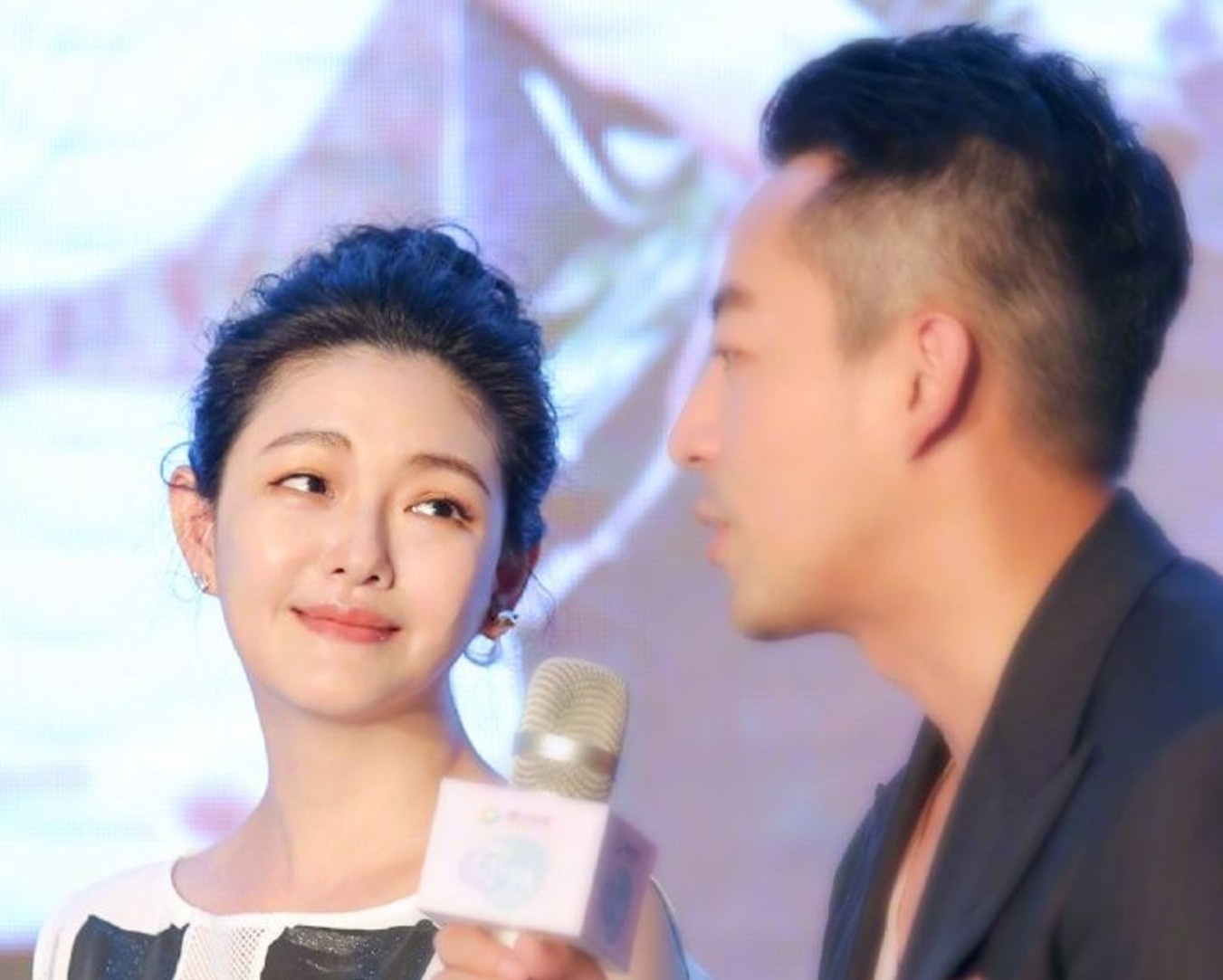 Tu Hy Vien phan hoi to cao ngoai tinh tu chong cu hinh anh