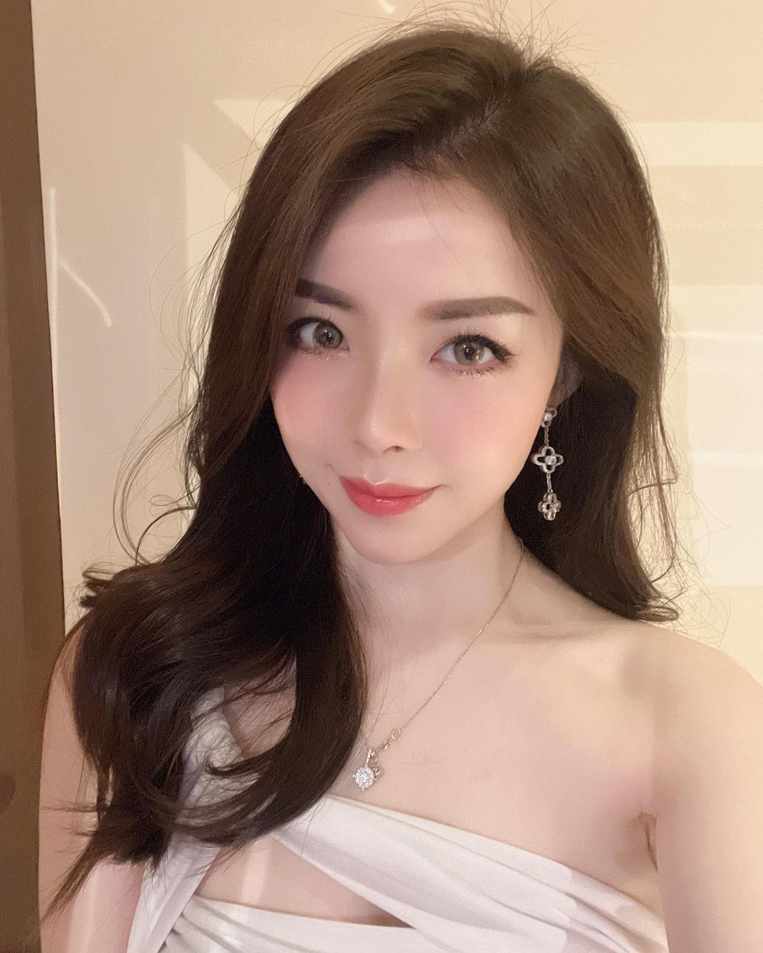 sao Hong Kong bi bat anh 1