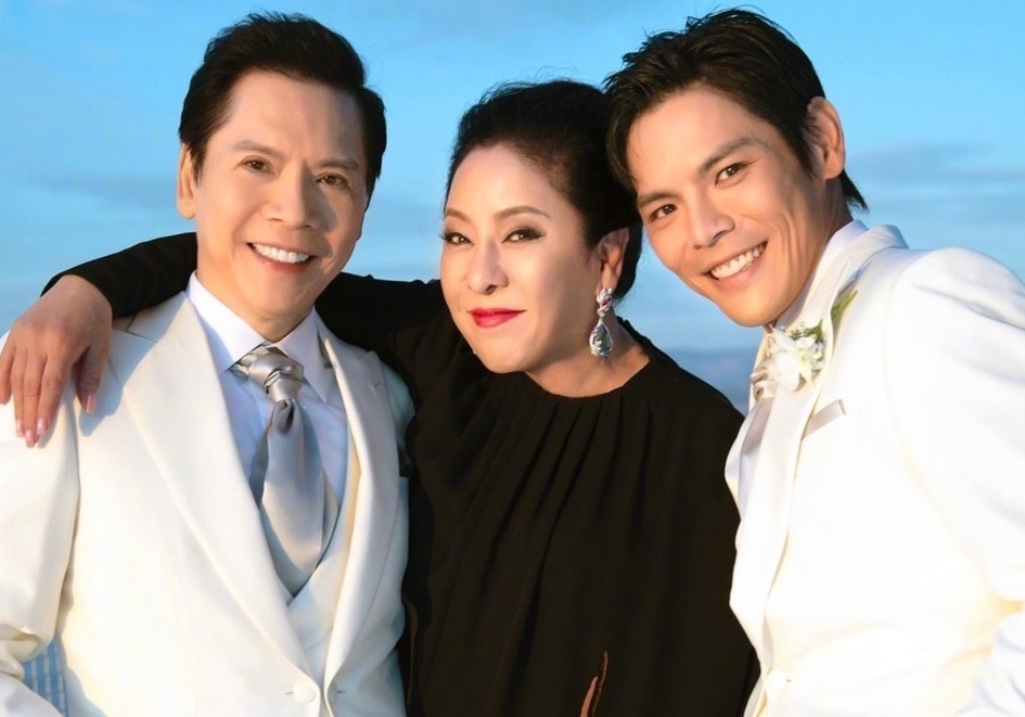 Khong gian song xa hoa cua trum giai tri Hong Kong hinh anh