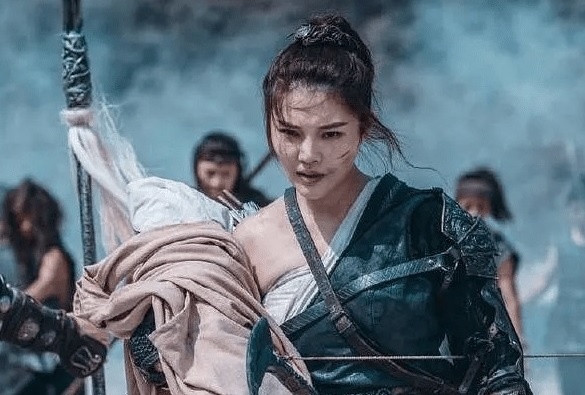 'Vo than Trieu Tu Long' bi chi trich bop meo lich su hinh anh