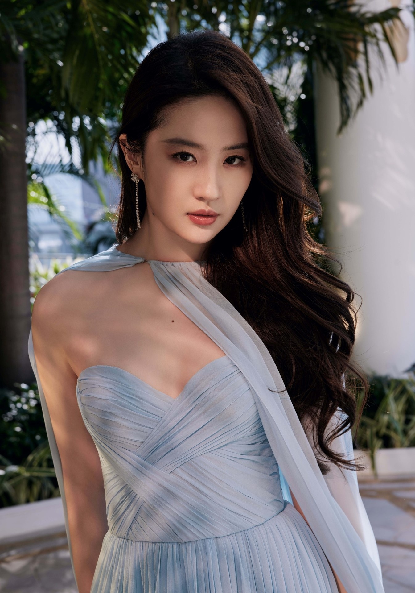 Luu Diec Phi thi hau anh 4