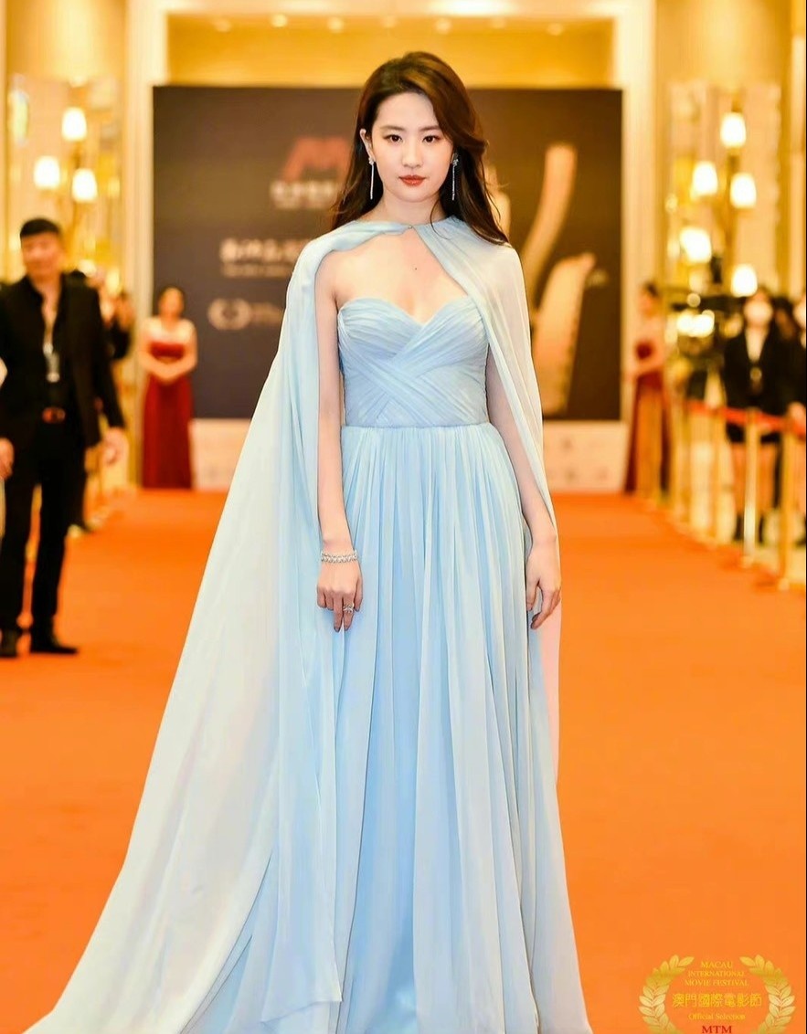 Luu Diec Phi thi hau anh 2