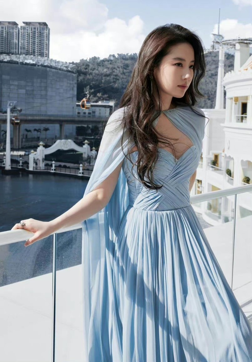 Luu Diec Phi thi hau anh 5