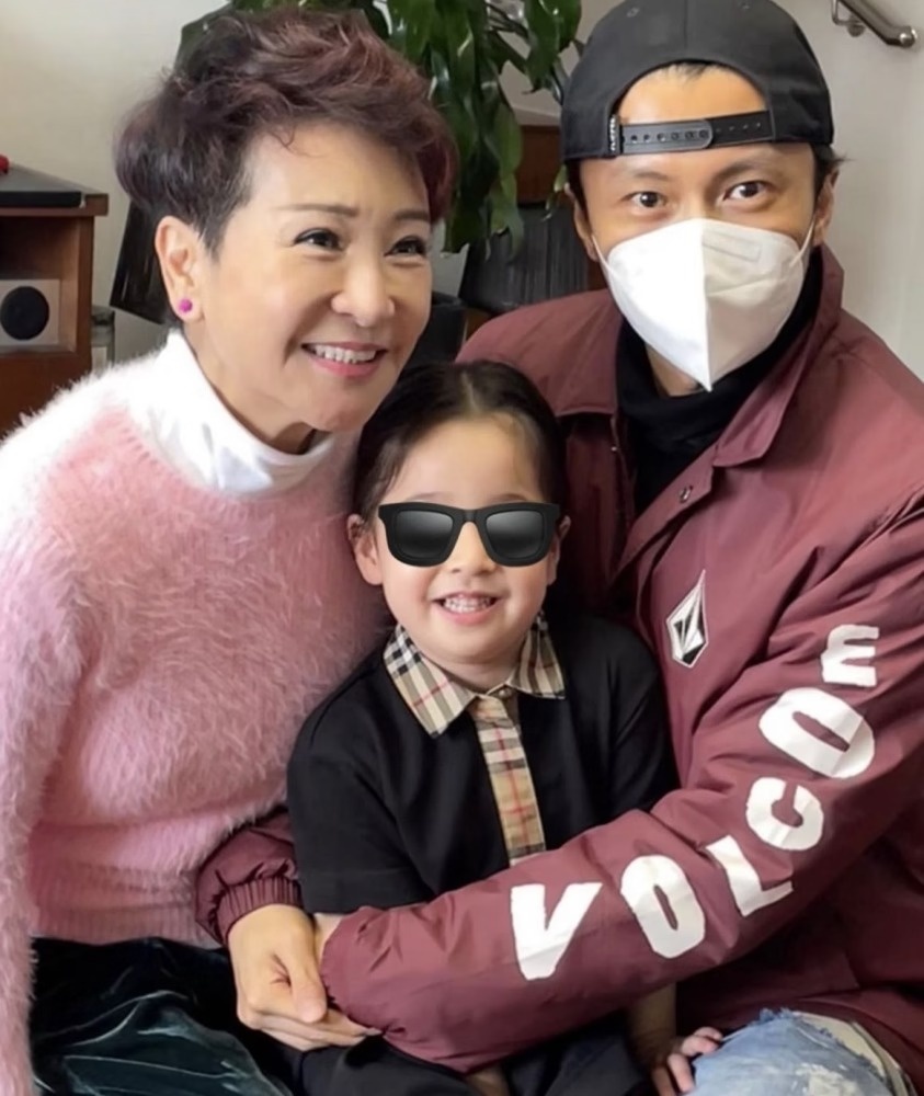 Em gai Ta Dinh Phong anh 2