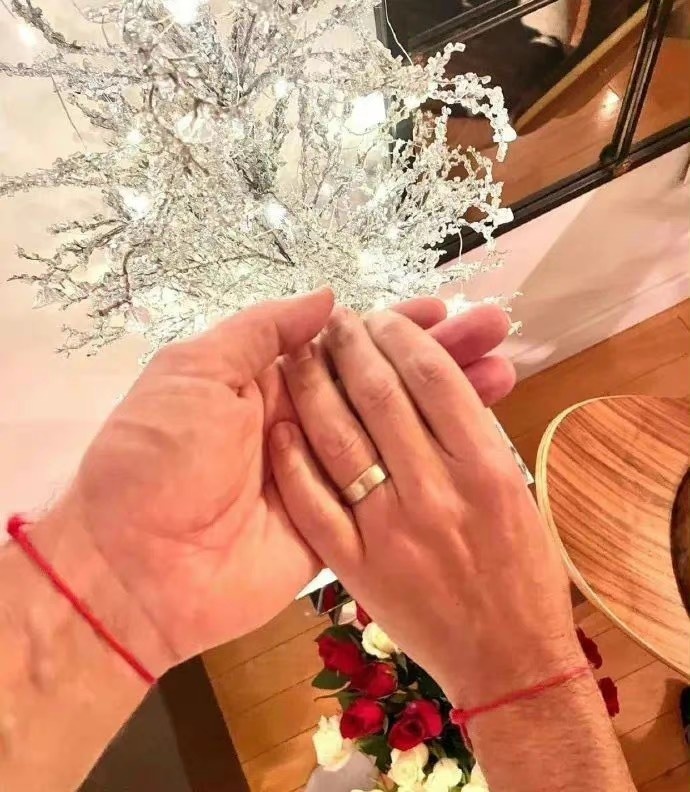 Benjamin Schwartz kết hôn ảnh 4 Benjamin Schwartz ket hon anh 4