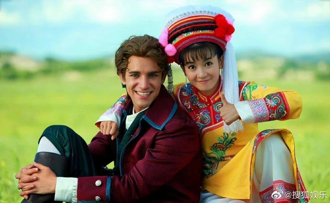 Benjamin Schwartz kết hôn ảnh 5 Benjamin Schwartz ket hon anh 5