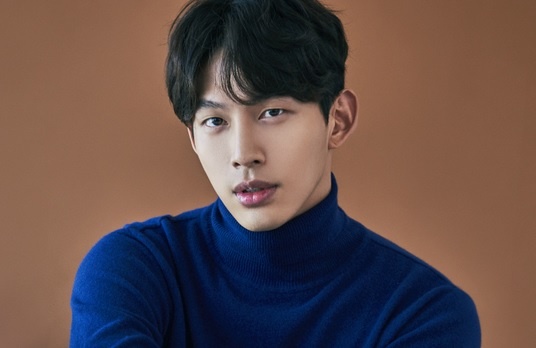 Choi Jung Won bi kien vi ngoai tinh voi phu nu co gia dinh hinh anh