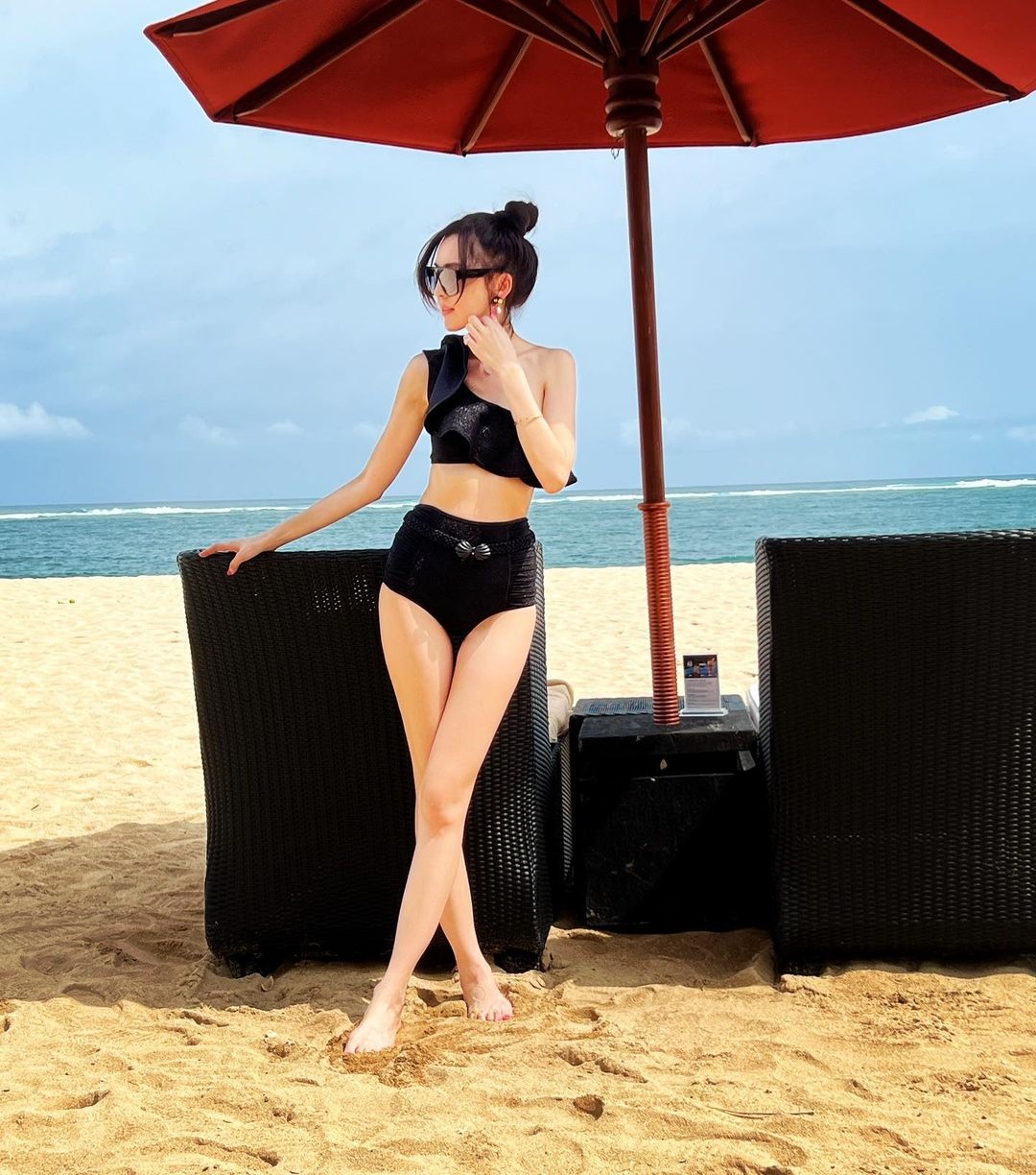 Trần Nhược Nghi vóc dáng ảnh 2 Tran Nhuoc Nghi voc dang anh 2