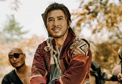 Chan Tu Dan kiem bon tien nho 'Thien long bat bo' ban moi hinh anh