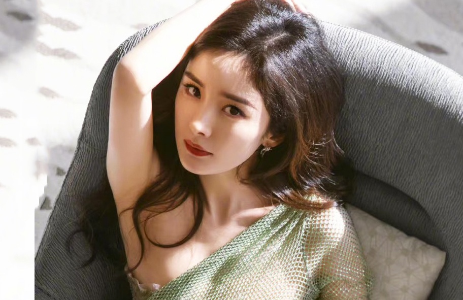 Dong thai cua Duong Mich sau khi bi tung tin moi gioi ban dam hinh anh