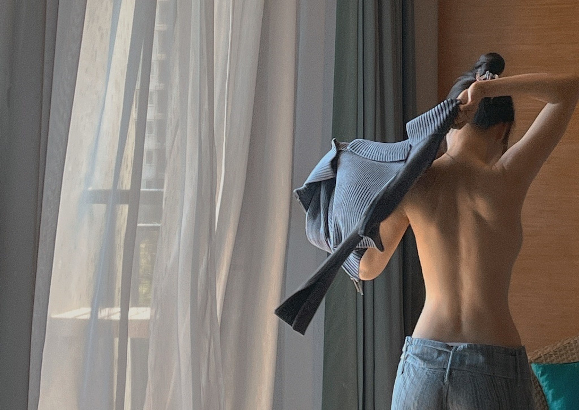 Ly Phi Nhi goi cam anh 2