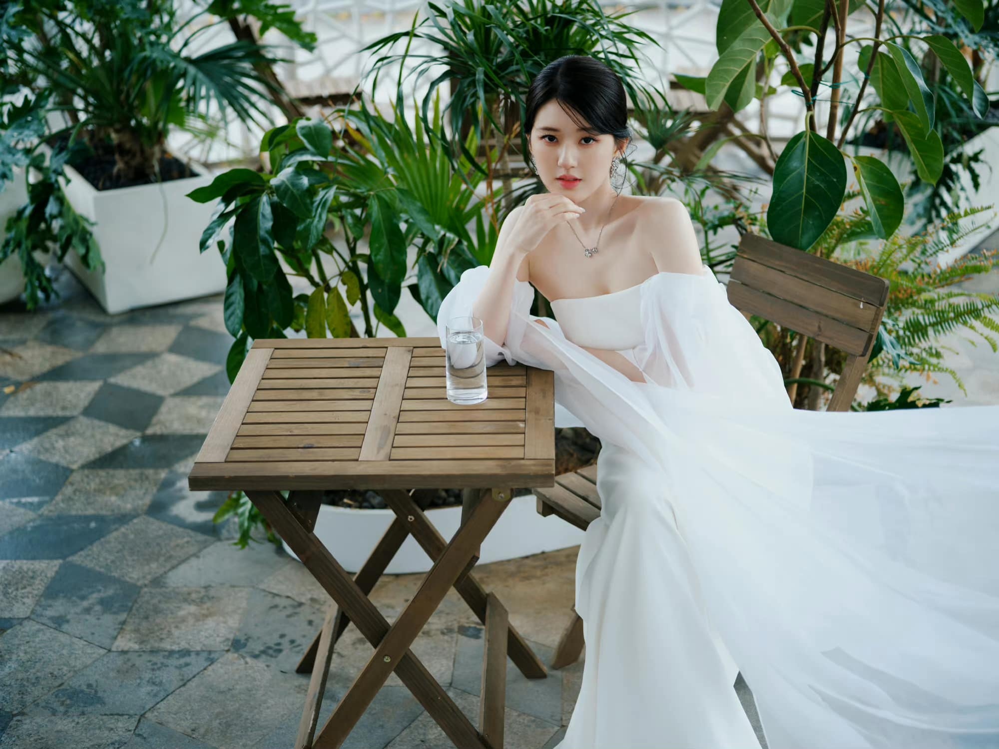 Trieu Lo Tu can ho anh 17