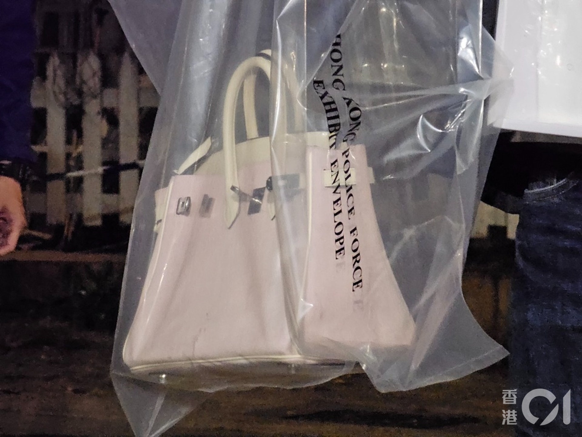 Abby Choi bi sat hai anh 5