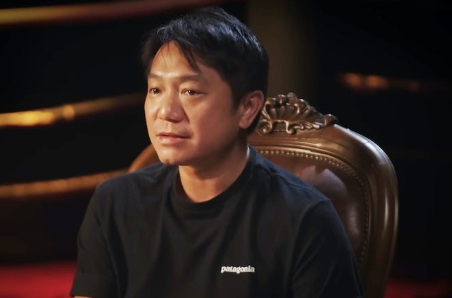 Dao dien Hong Kong lanh an tu vi dung anh nong tong tien ban tinh hinh anh