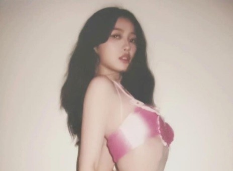 Nghe si Trung Quoc bi loi dung quang cao mai dam hinh anh