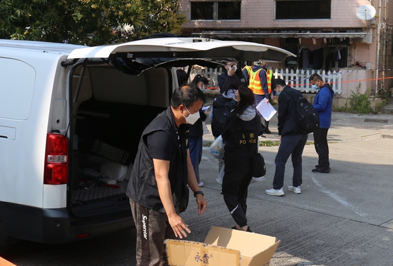 Vu nguoi mau Hong Kong bi sat hai: Canh sat thu quan, roi hien truong hinh anh