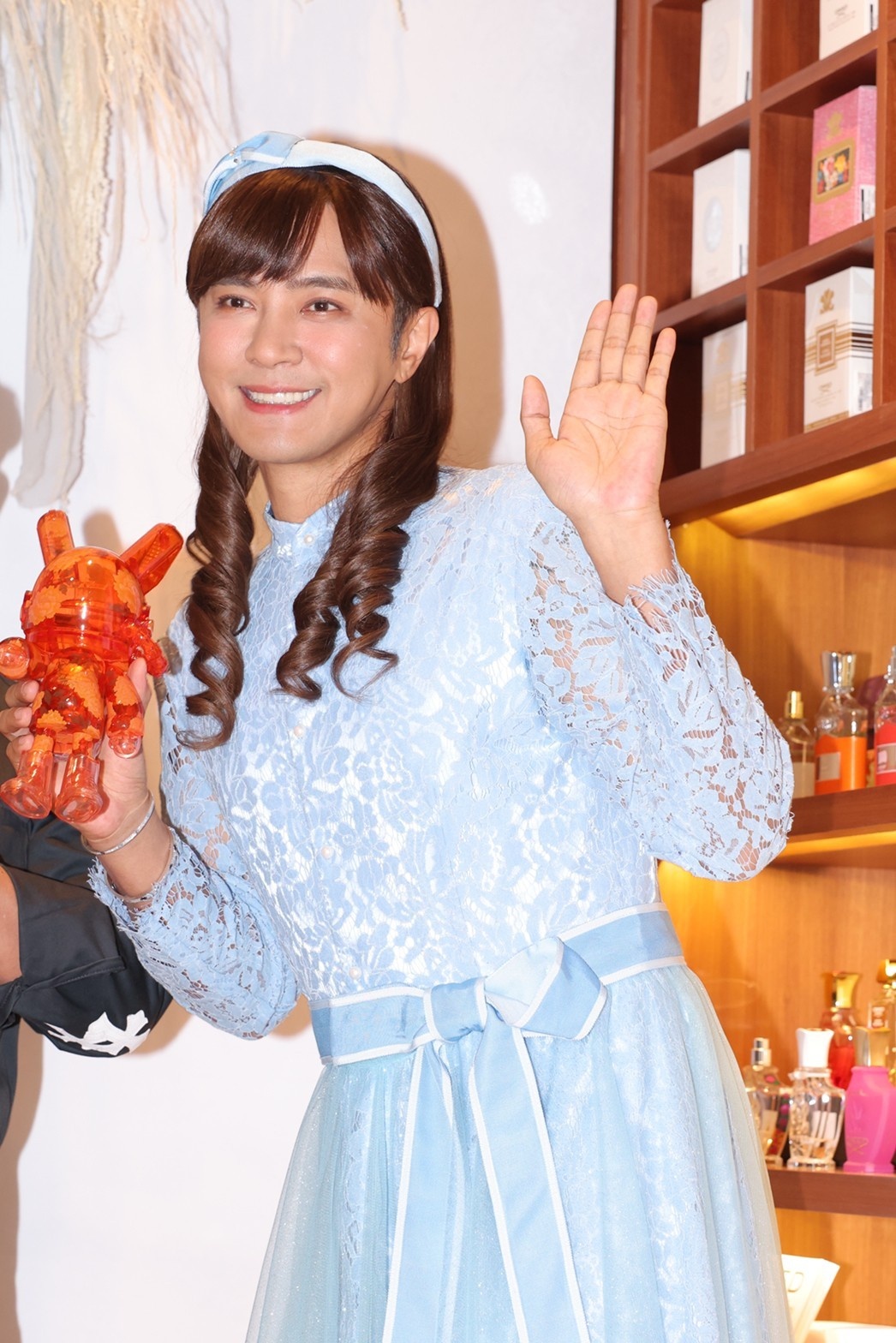 La Chí Tường giả gái ảnh 1 La Chi Tuong gia gai anh 1