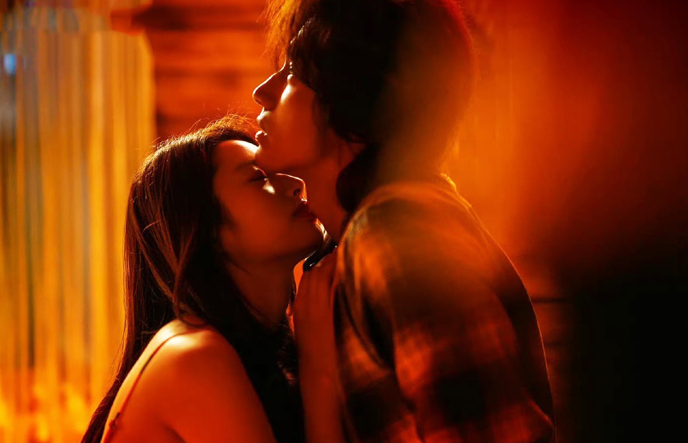 Su tao bao cua nguoi dep duoc Thanh Long o be hinh anh