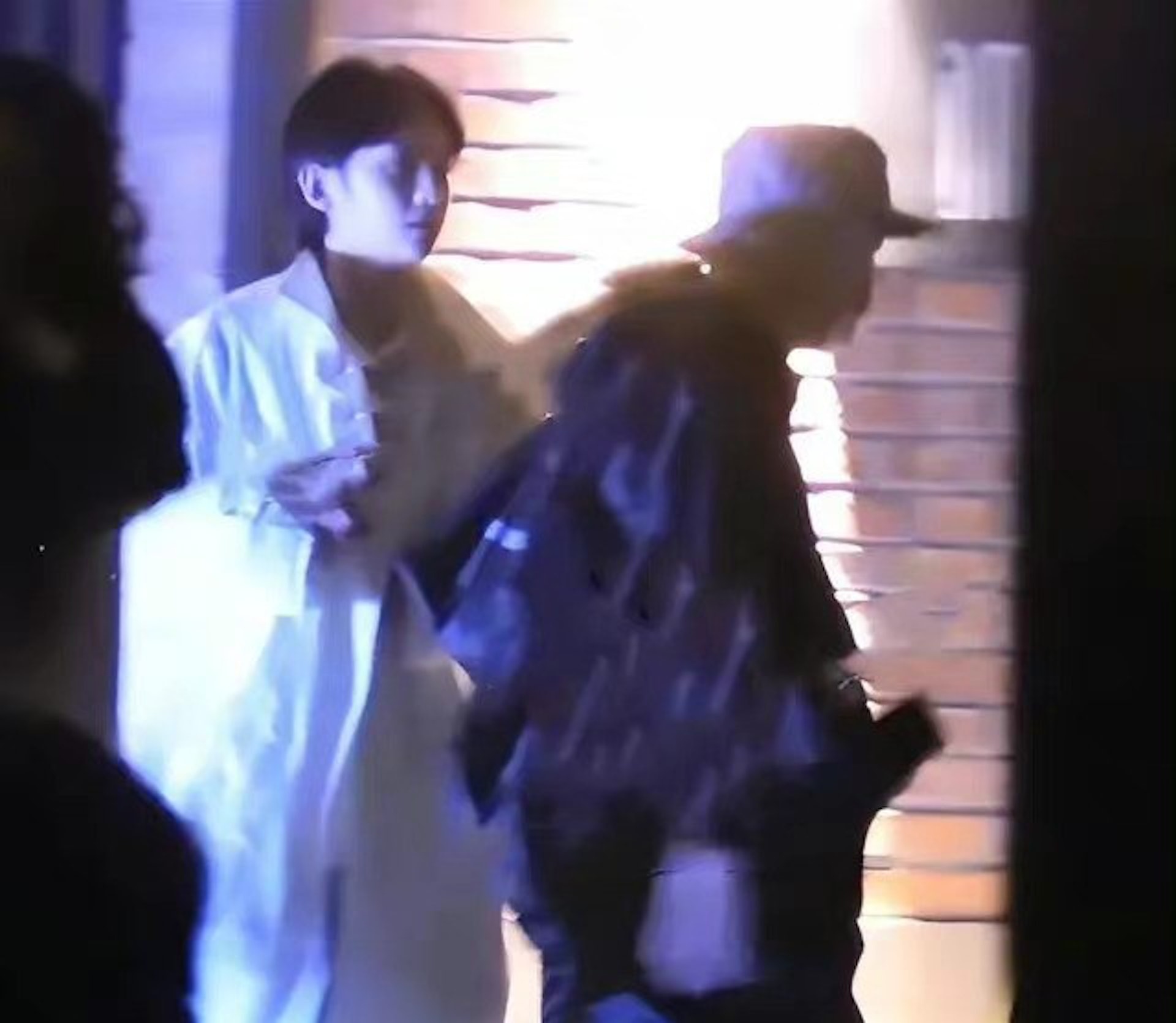 Bao Boi Nhi ngoai tinh anh 1