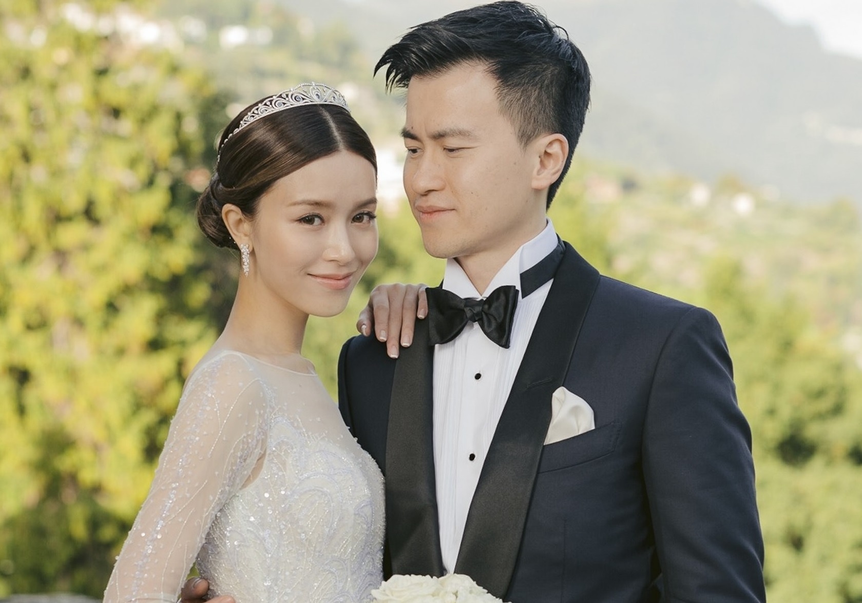 Cuoc song hon nhan cua nguoi dep 'Thien long bat bo' hinh anh