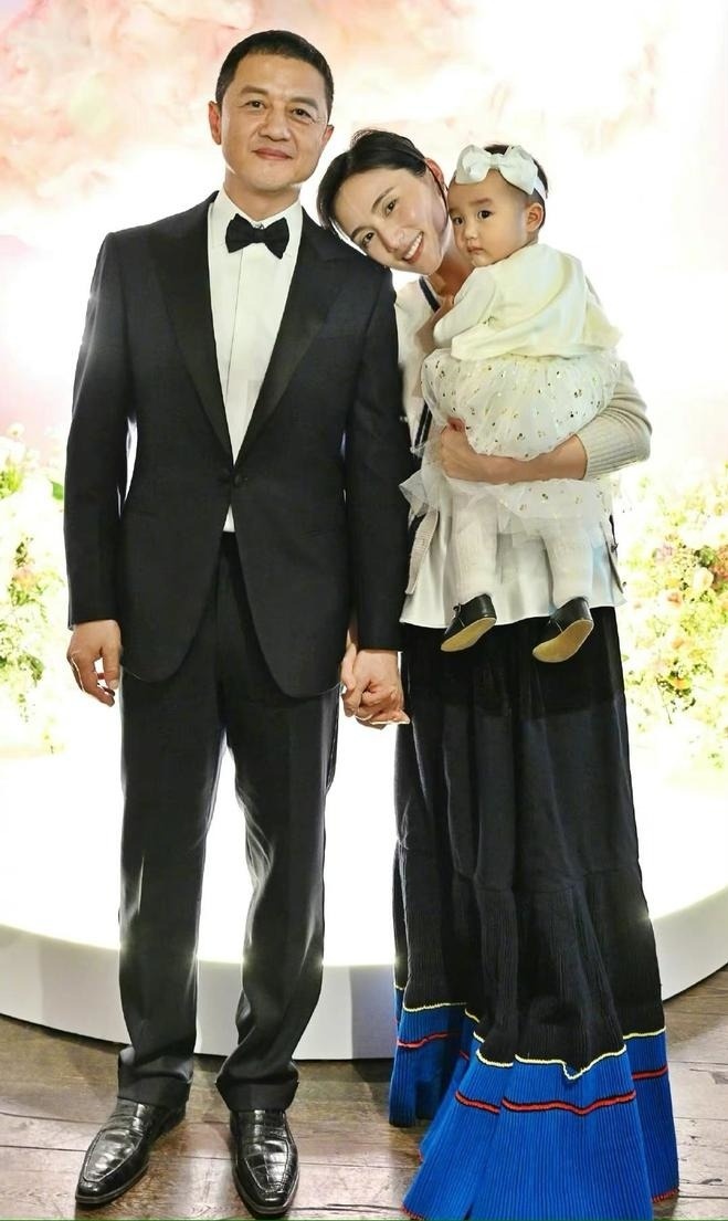 Ly A Bang hon nhan anh 1