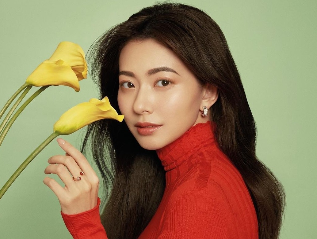 Ca si Hoang Uyen Boi tro thanh trieu phu hinh anh