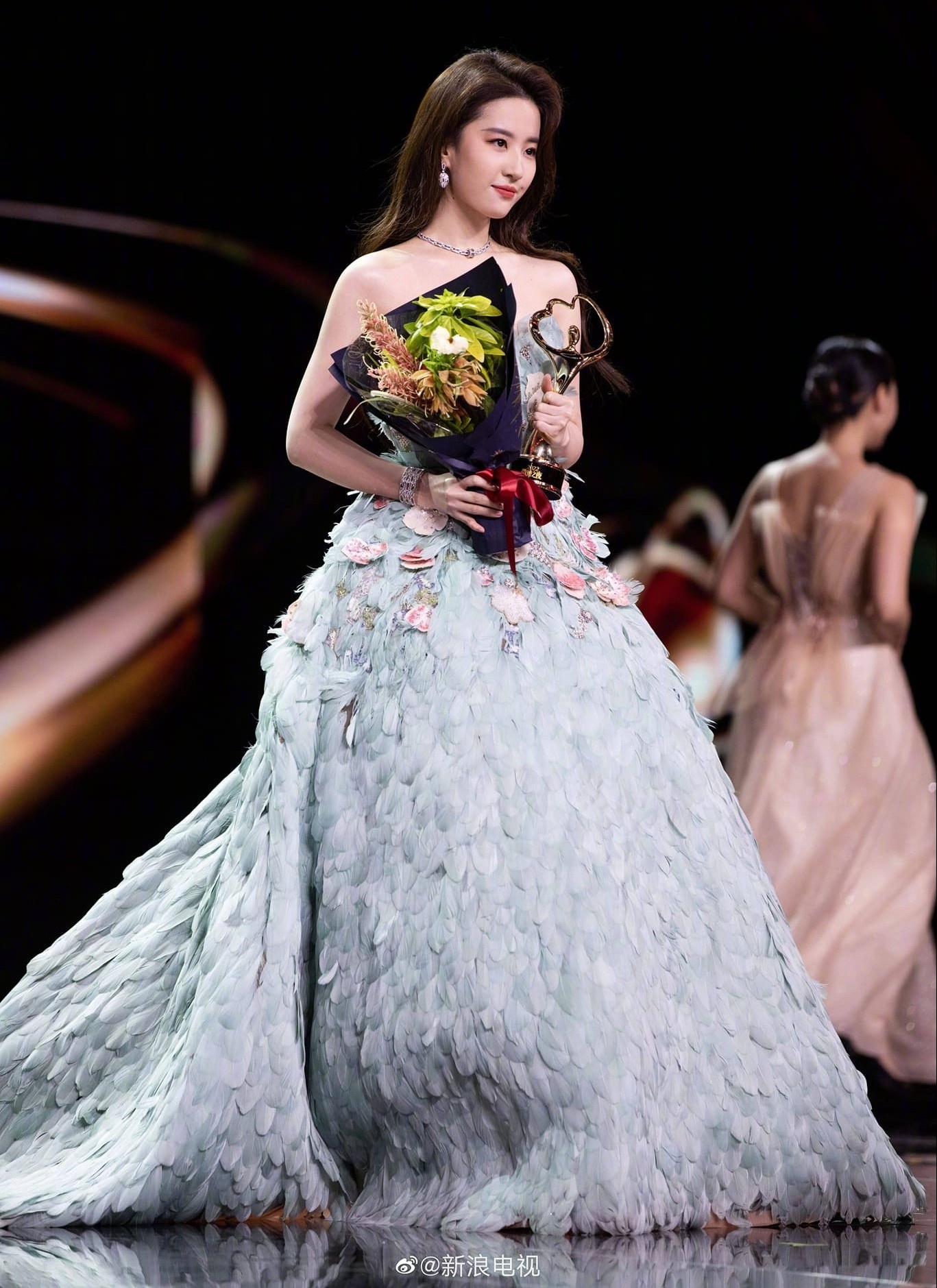 Dem hoi Weibo anh 12