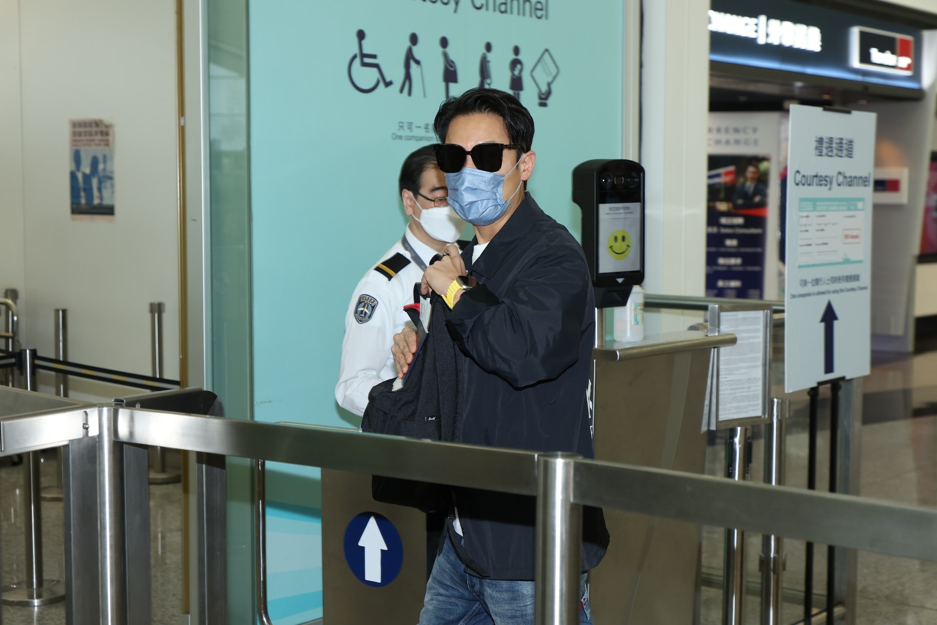 Dam cuoi Ha Sieu Lien anh 9