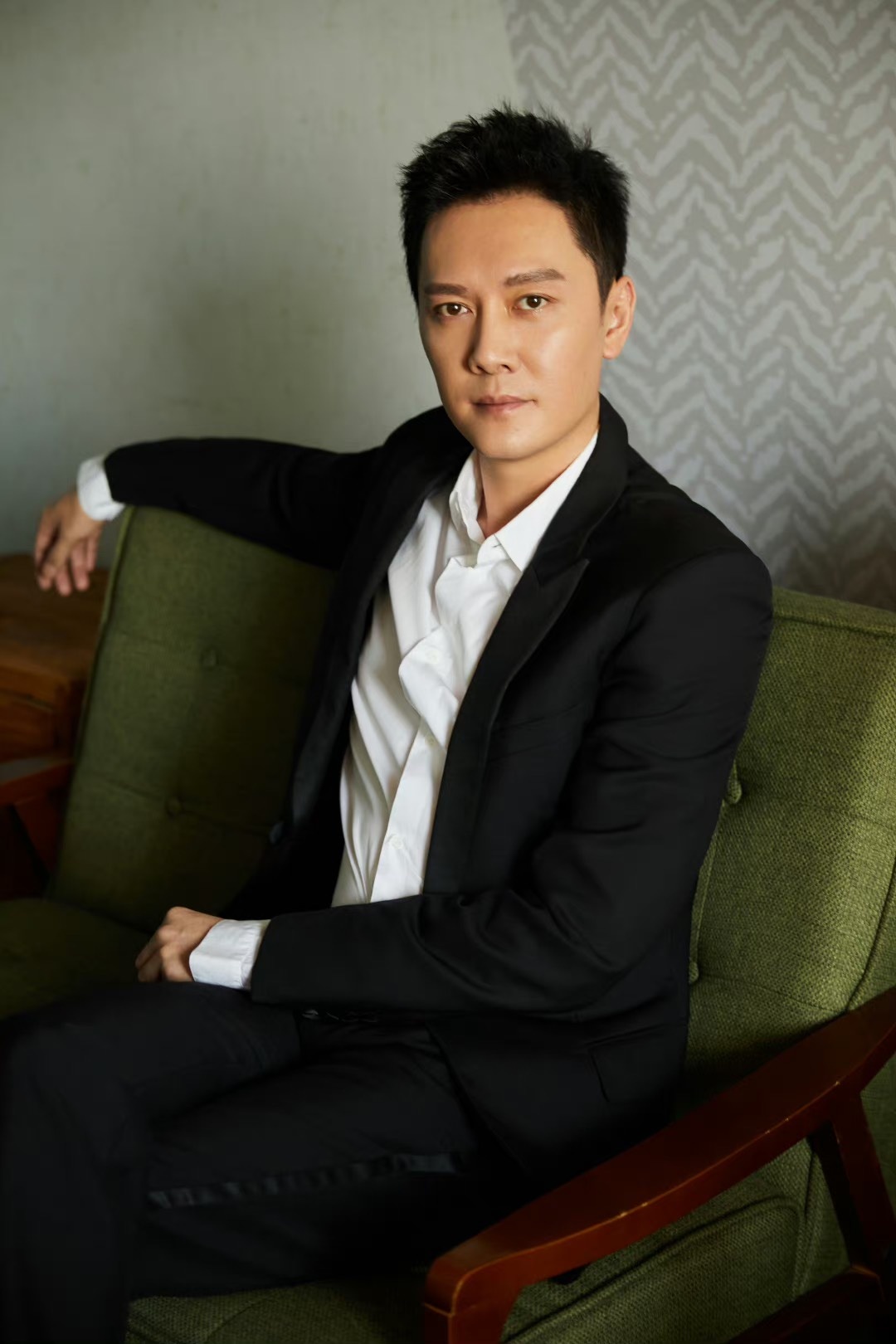 Phung Thieu Phong hen ho anh 2