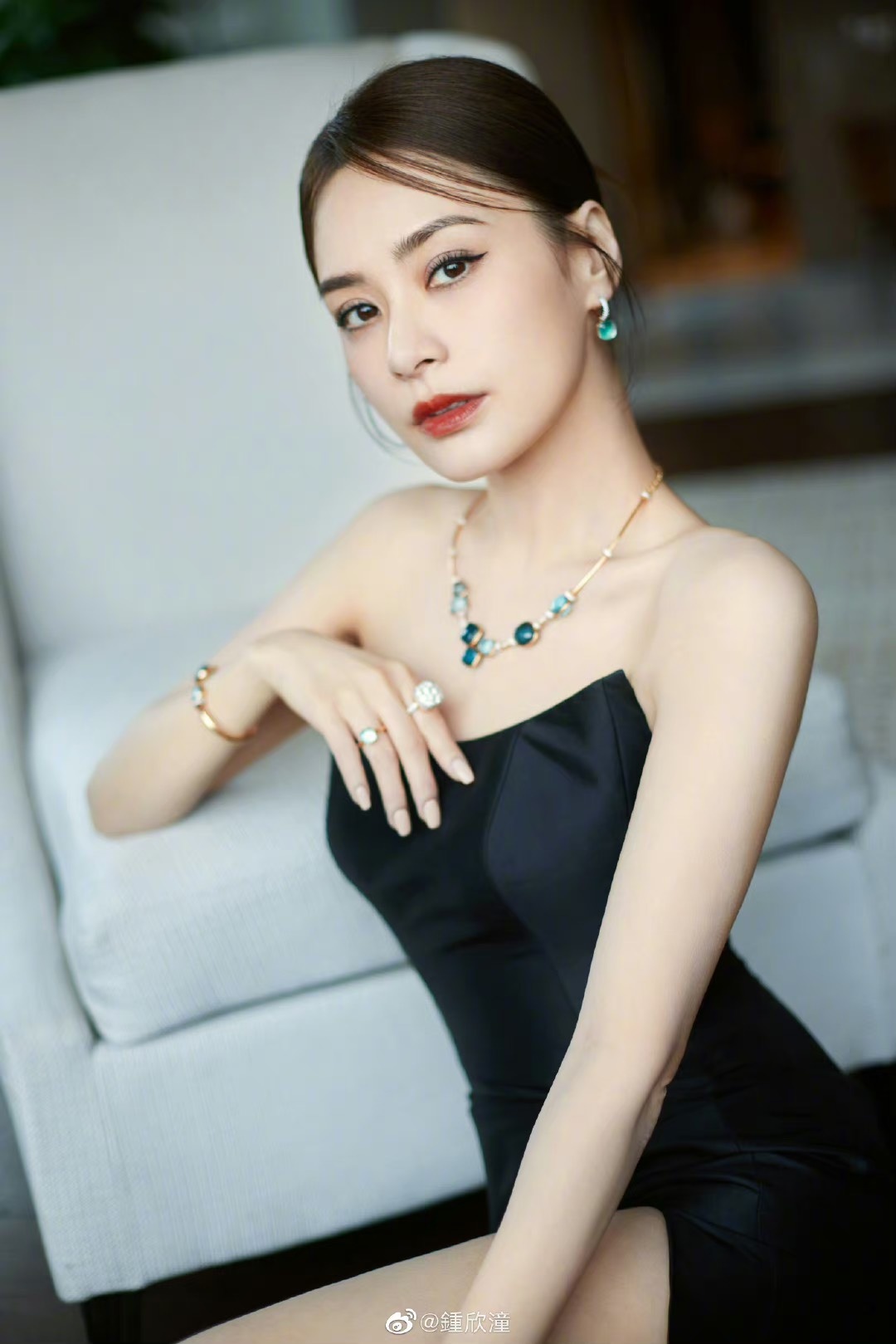 Nan quay len chup trom anh 4