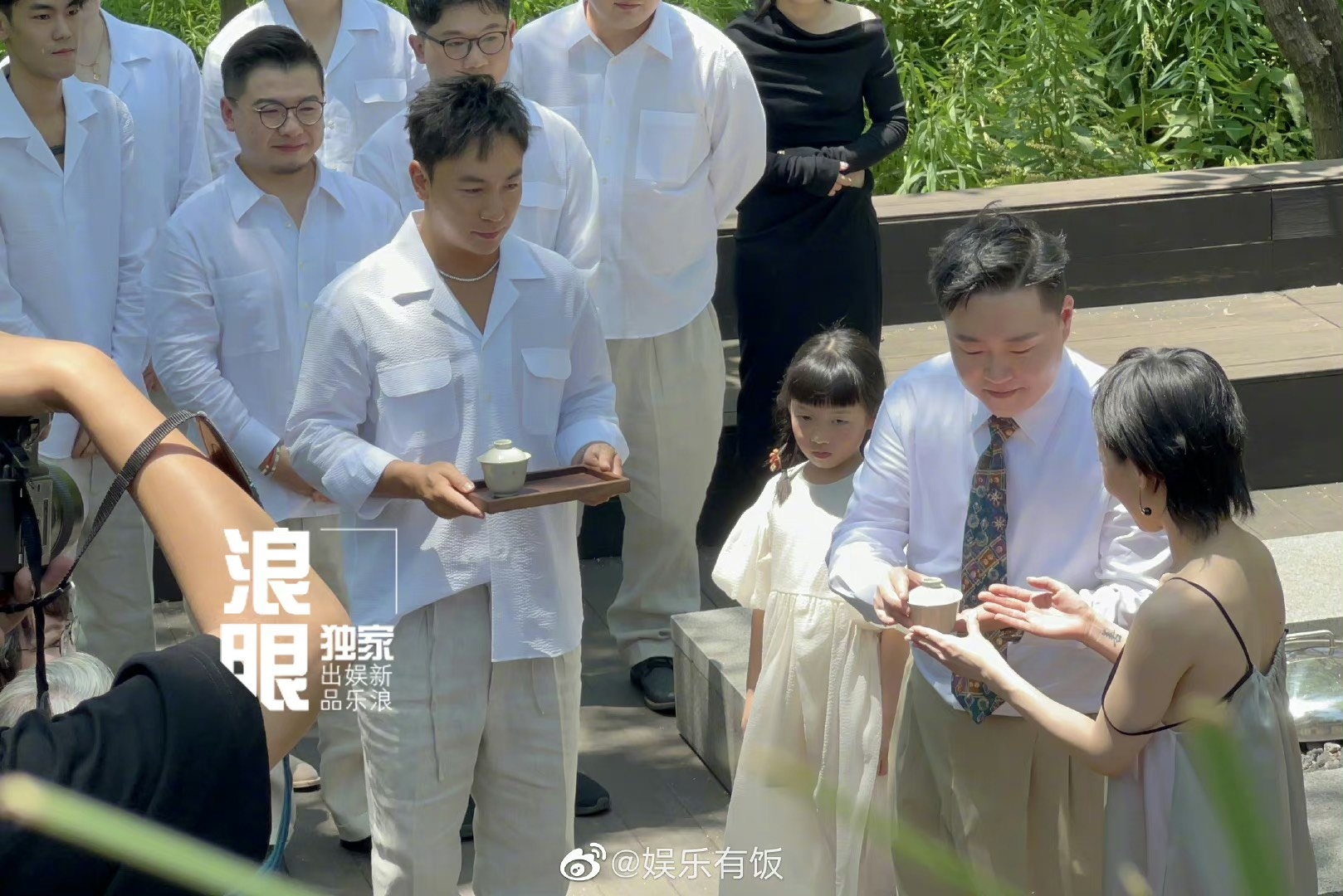 Hac Thieu Van cuoi anh 5