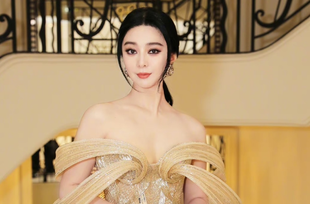 Thang Duy goi cam, Pham Bang Bang lai dien thiet ke Viet tai Cannes hinh anh