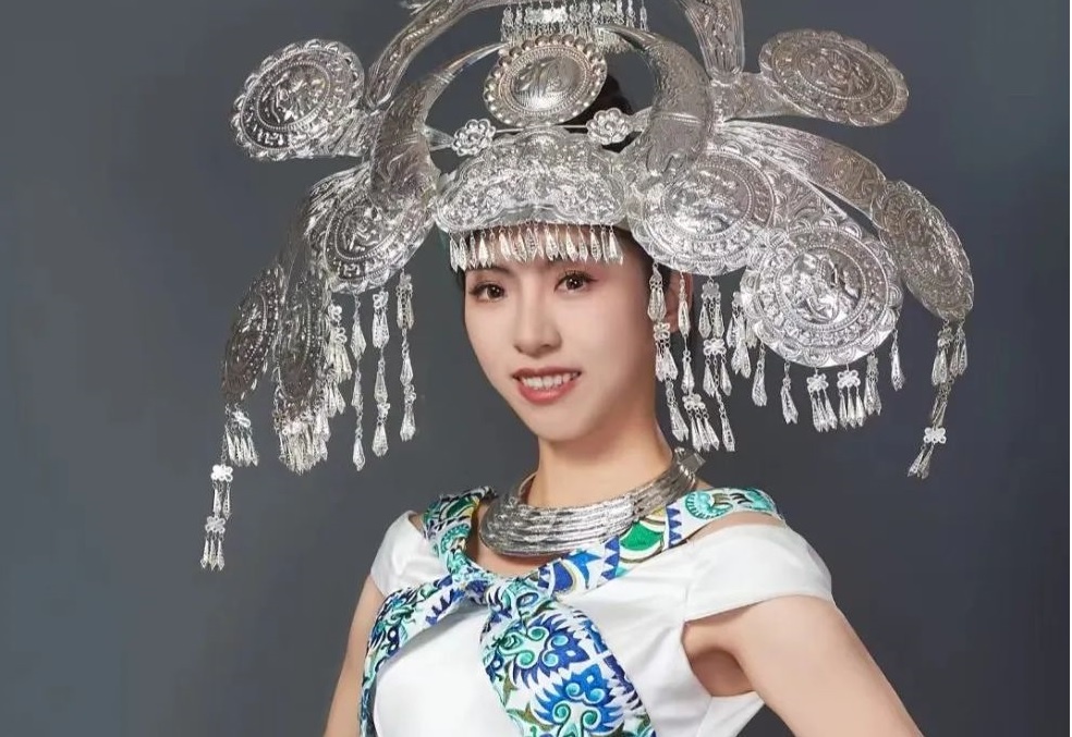 Nhan sac tan Hoa hau The gioi Trung Quoc bi che hinh anh