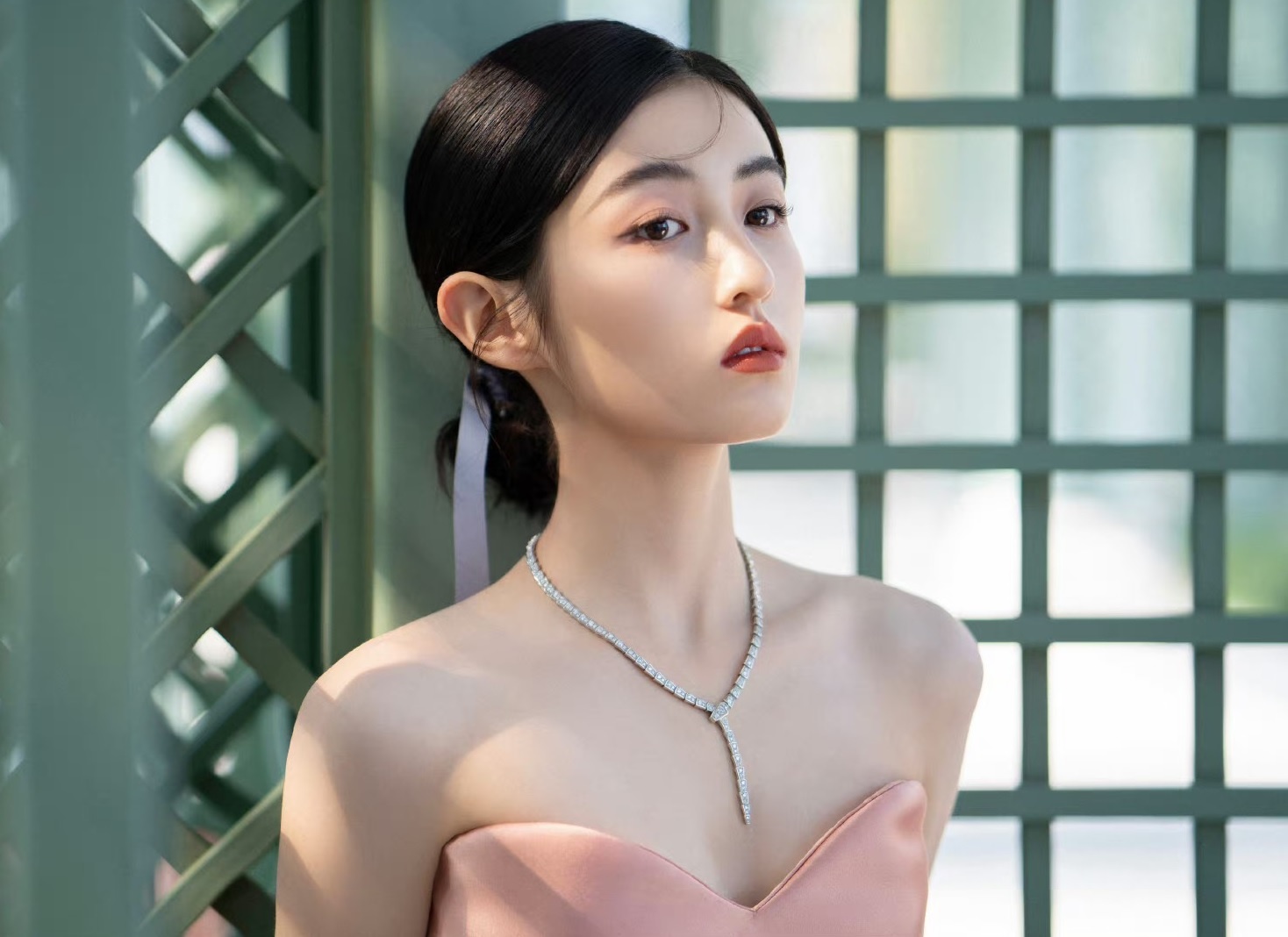 So tien sao Trung Quoc nhan duoc khi thang giai dien xuat hinh anh