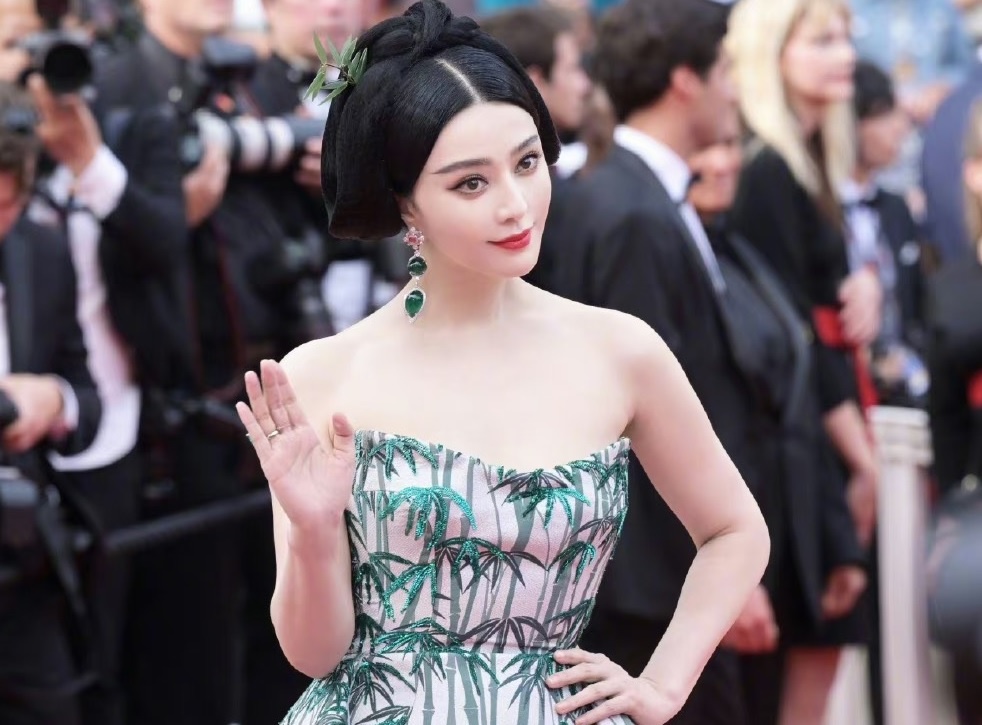 Nguoi bien Pham Bang Bang thanh 'nu hoang tham do' hinh anh