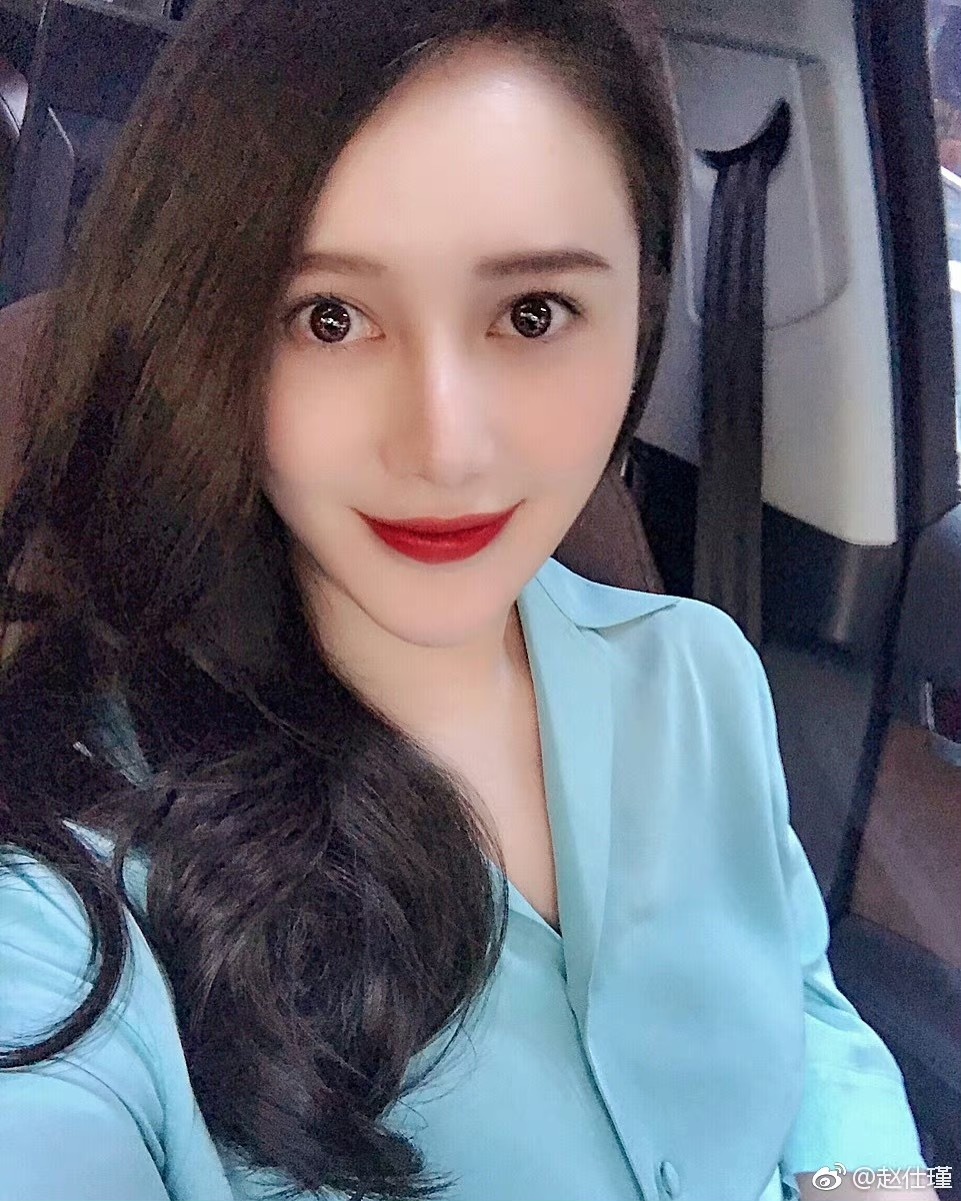 Huynh Hieu Minh hen ho anh 4