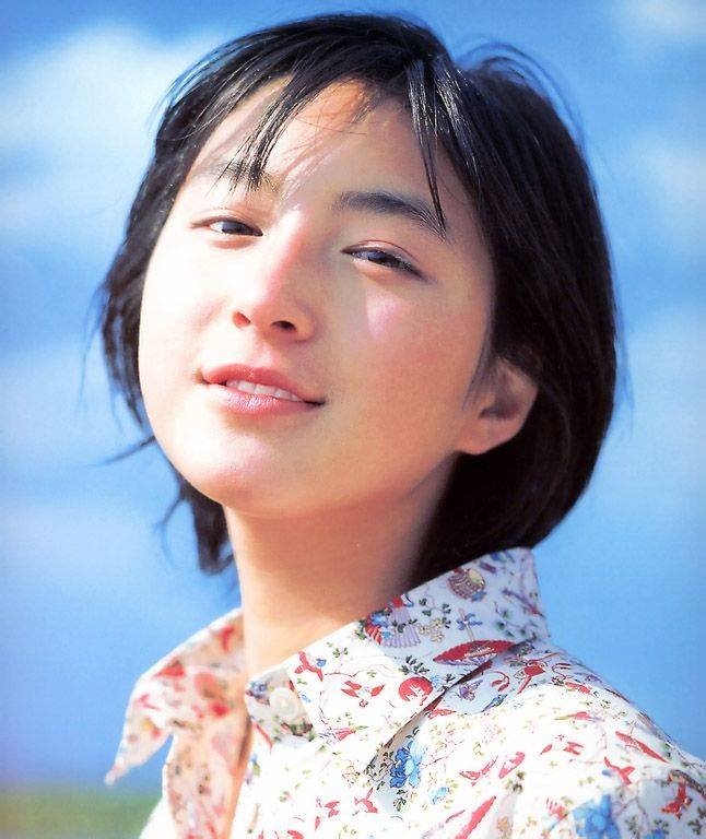 Ryoko Hirosue ngoai tinh anh 10