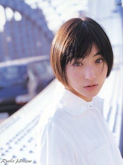 Ryoko Hirosue ngoai tinh anh 15