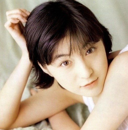 Ryoko Hirosue ngoai tinh anh 12