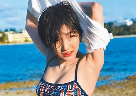 Nhan hang tay chay ngoc nu Nhat Ban sau vu ngoai tinh voi dau bep hinh anh